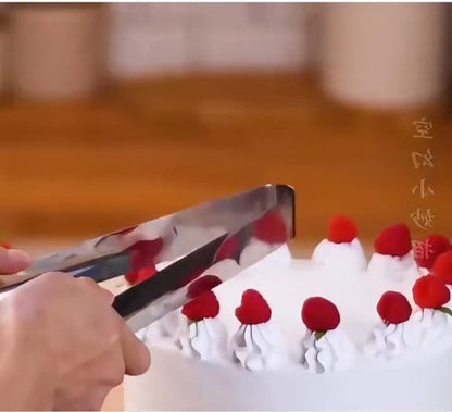 Multifunctional Cake Cutter